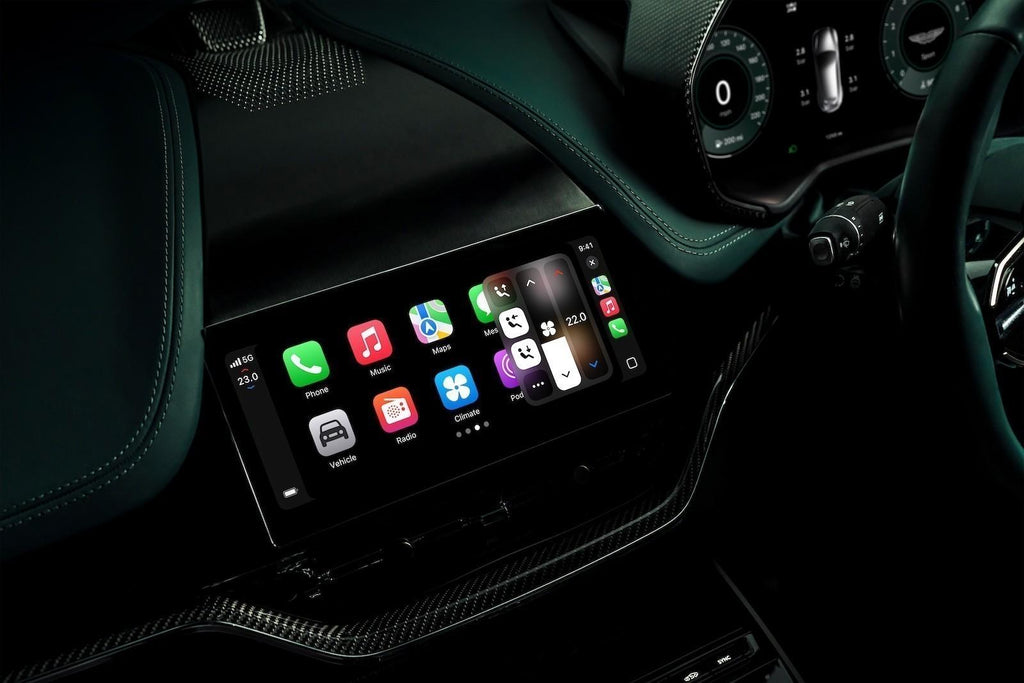 Wireless CarPlay screens